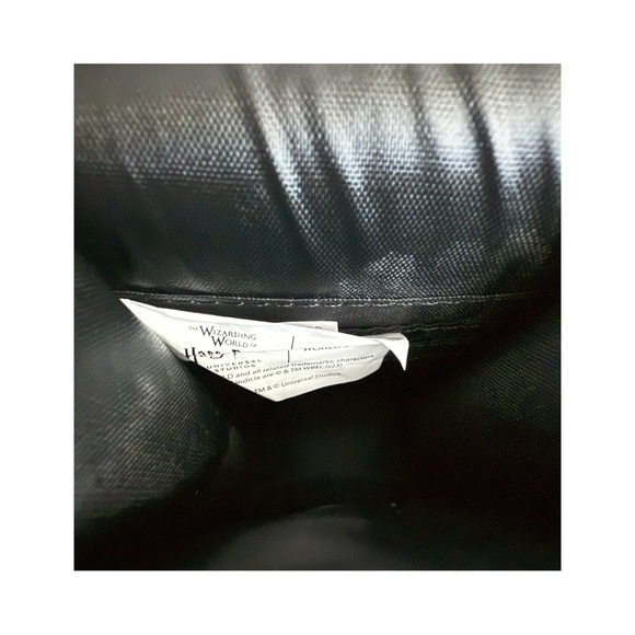 Universal Studios WizardingWorldOf HarryPotter MORSMORDRE DarkMark CrossbodyBag - Picture 9 of 11